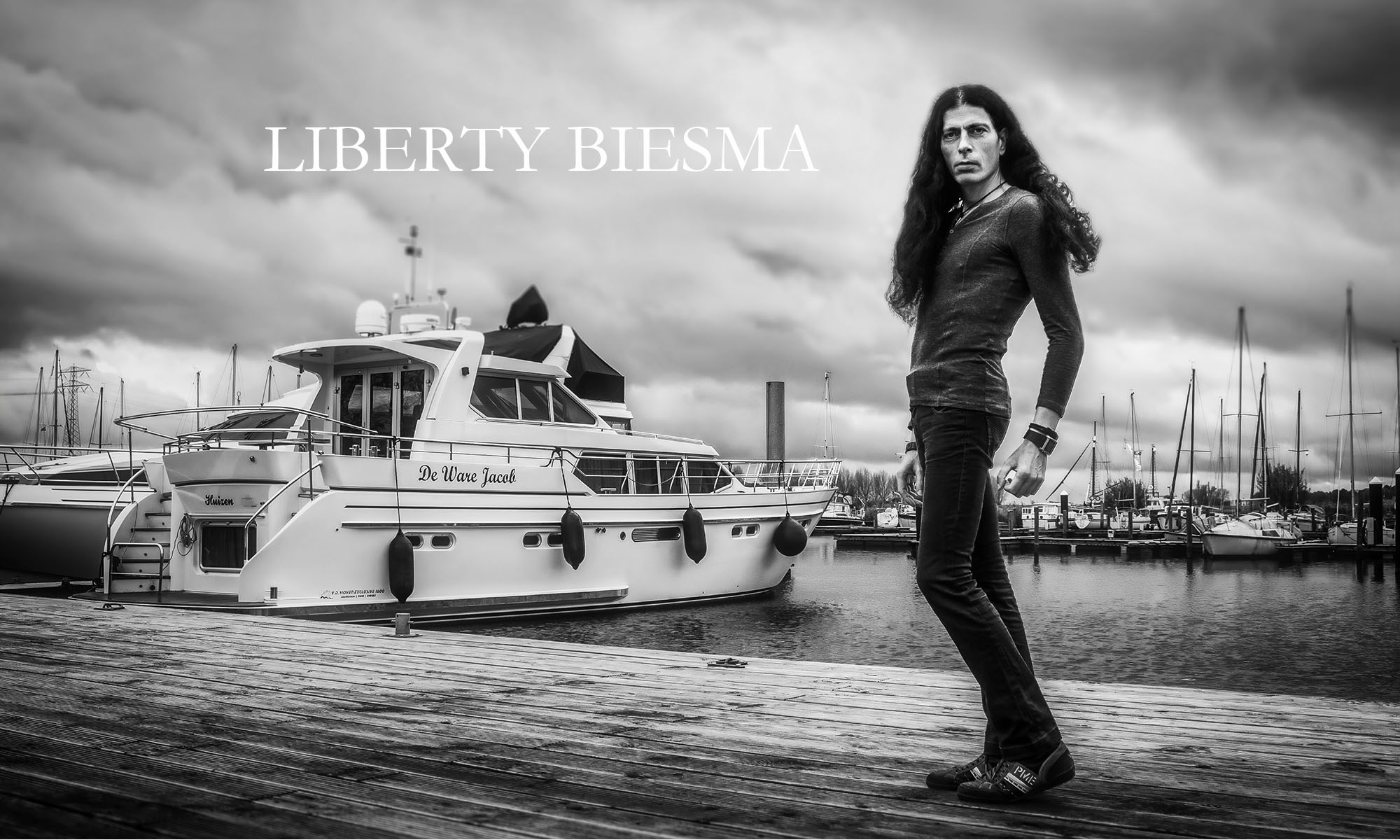 Liberty Biesma - Schrijver en Fotograaf